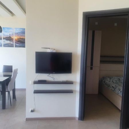 Apartment Magnolia Seaside บาทูมิ ภายนอก รูปภาพ