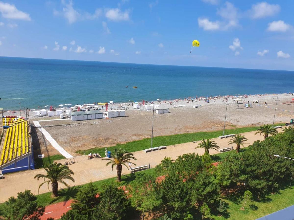 Apartment Magnolia Seaside บาทูมิ ภายนอก รูปภาพ
