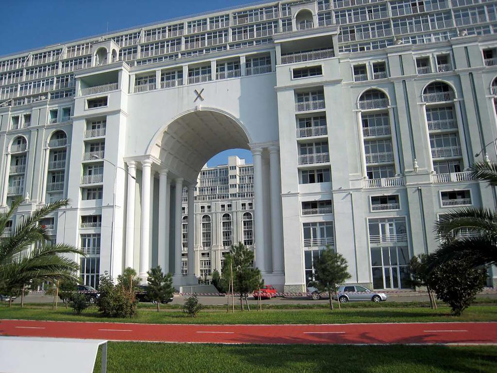 Apartment Magnolia Seaside บาทูมิ ภายนอก รูปภาพ