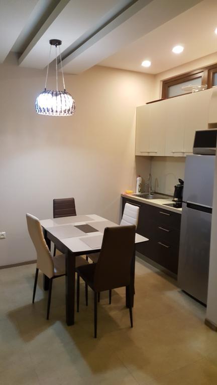 Apartment Magnolia Seaside บาทูมิ ภายนอก รูปภาพ