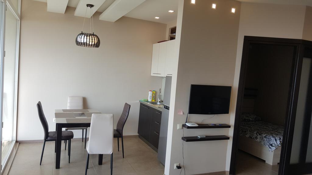 Apartment Magnolia Seaside บาทูมิ ภายนอก รูปภาพ
